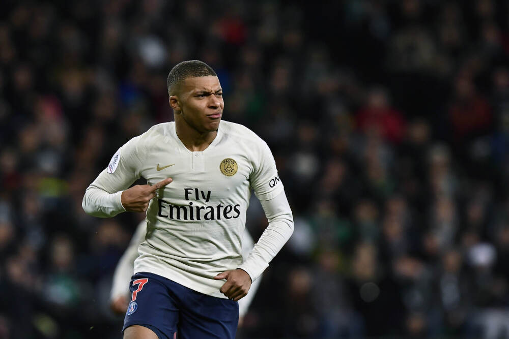 连板股追踪丨A股今日共82只个股涨停 这只电网设备股6连板